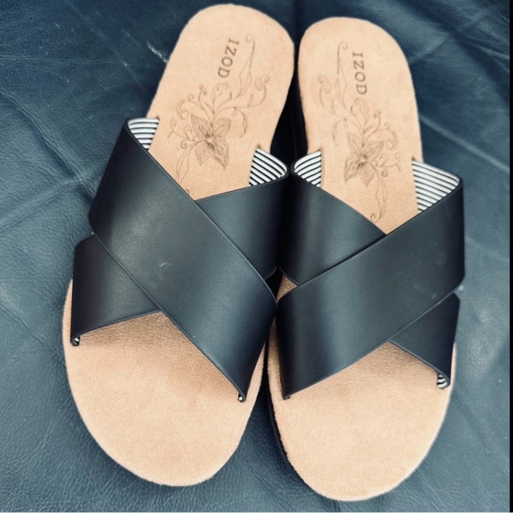 Izod Alyssa Women's Black and Tan strap Sandals size 9